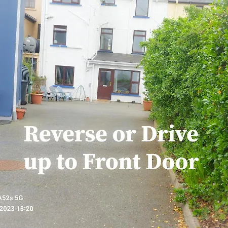 The Mews, Main St, Carrigart, F92hc04 *